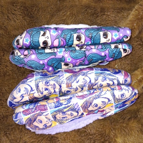 Fuzzy slipper socks lot - Picture 3 of 8